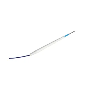 Electrobisturí desechable con control de pedal, cable de 320 cm, diámetro 2,38 mm, conector de 3,2 mm y cuchilla F4046. Caja de 50 unidades.