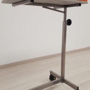 Mesa de instrumental de quirófano AGA