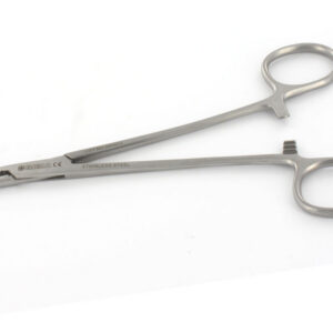 CRILE WOOD NEEDLE HOLDER