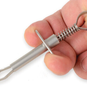 Pinza extractora de garrapatas Tick Tweezer en acero inoxidable – 8,5 cm | GIMA (Ref. 24390)